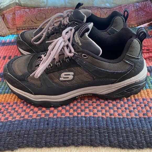 Sketchers sport sneakers - Picture 3 of 9